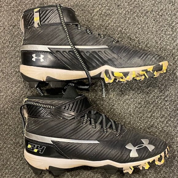 Kids Under Armour Harper 3 Mid RM Sneakers Black Baseball Cleats Shoes Sz 6.5 - Picture 1 of 4